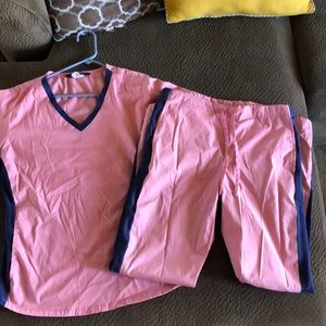 Size XS stretch scrub set